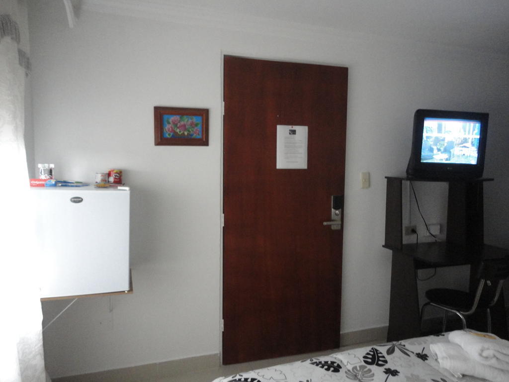 Hotel Fenix Real Bogotá Quarto foto