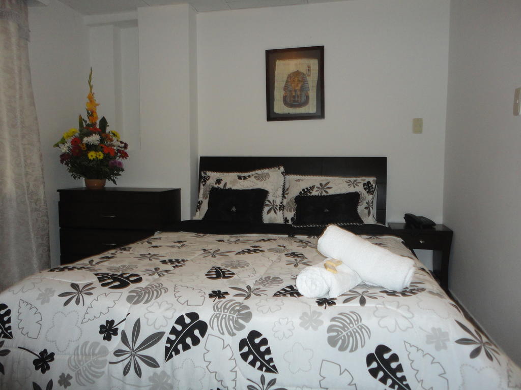 Hotel Fenix Real Bogotá Quarto foto