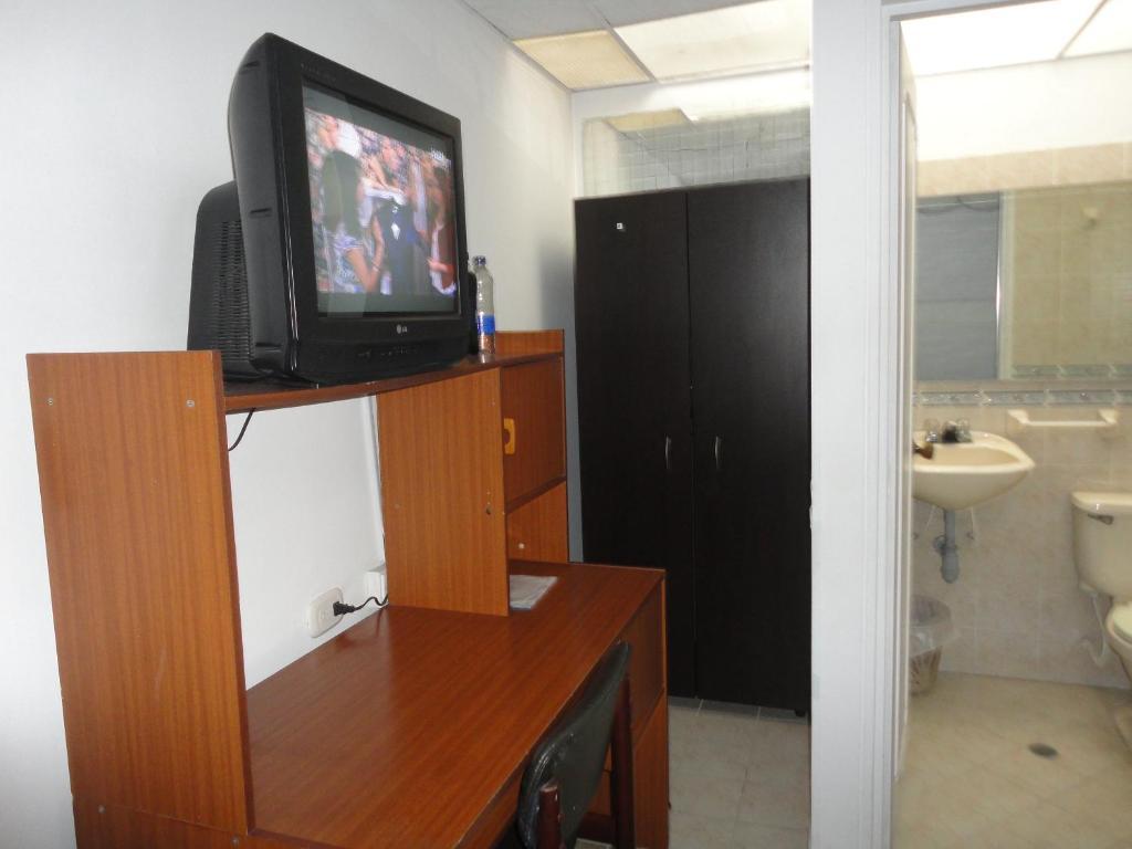 Hotel Fenix Real Bogotá Quarto foto